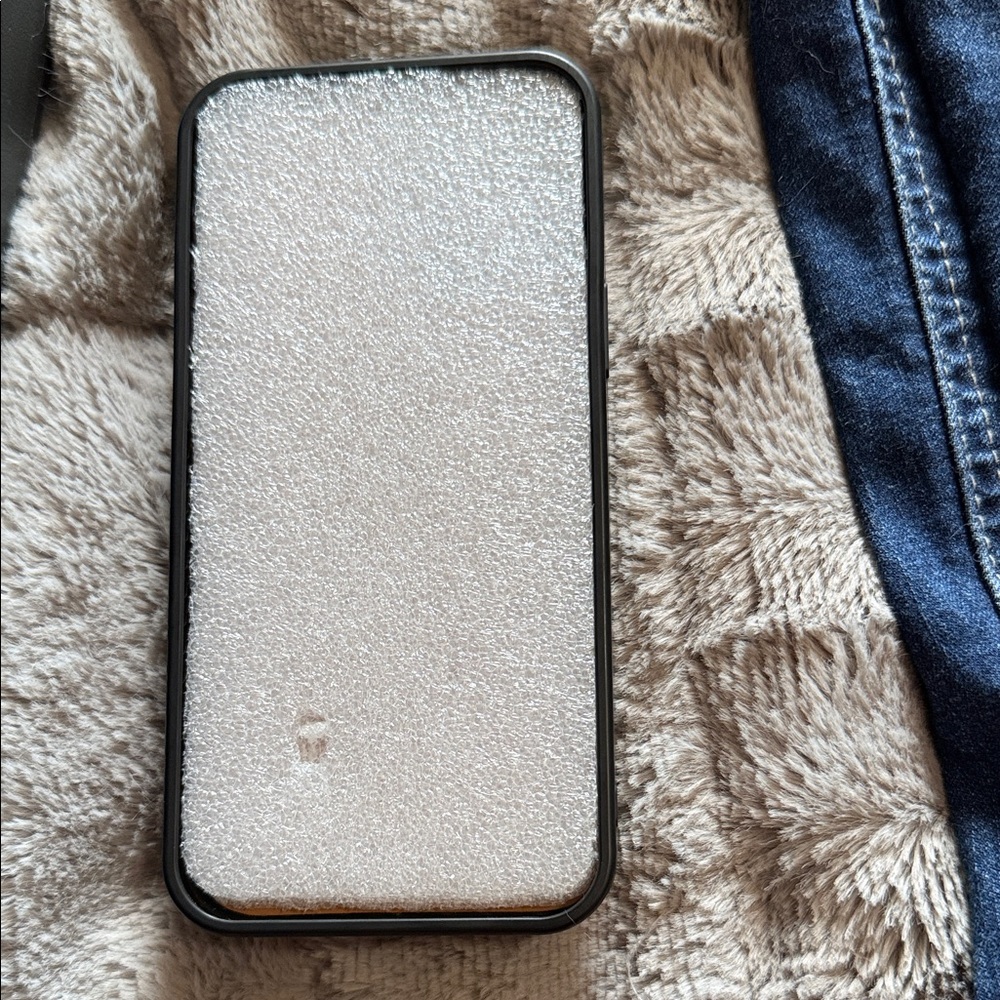 Louis Vuitton Black and Brown Monogram Phone Case - Picture 4 of 4